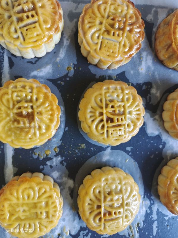 花好月圆广式月饼