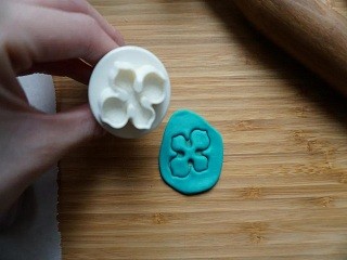 星黛露鸡肉刈包怎么做？