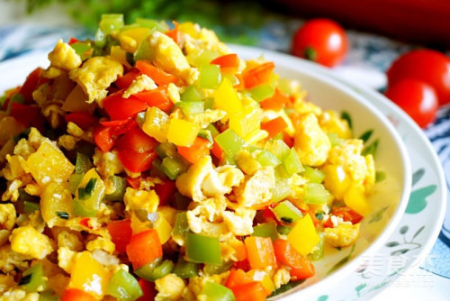 彩椒炒鸡蛋的做法