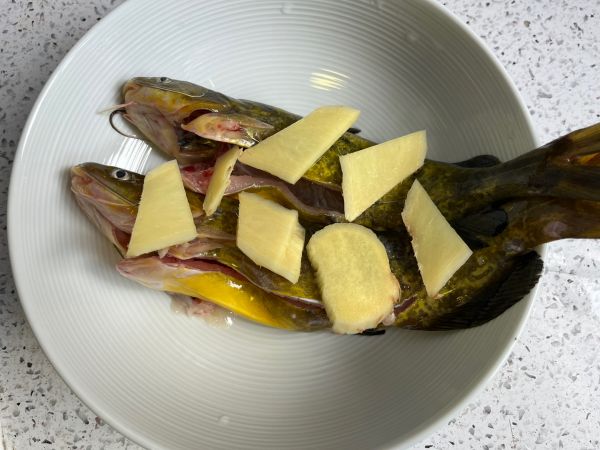 鲜香黄辣丁豆腐汤