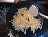 如何做香辣干焙土豆丝