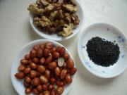 让宝宝越吃越聪明的紫薯果仁球