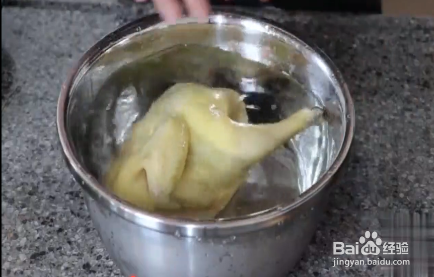 怎么样做白切鸡 水蒸鸡营养又美味。