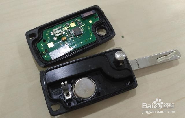 标致408换遥控电池教程