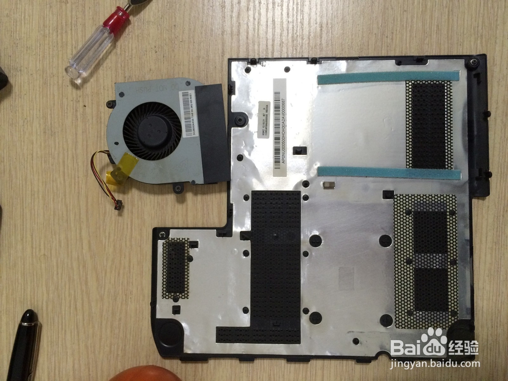 ThinkPad E430笔记本过热死机灰尘清理