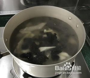 山药木耳鸭翅汤
