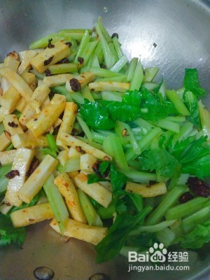 河南特色-千页豆腐炒芹菜怎么做?
