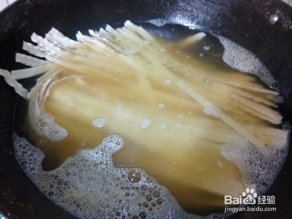 鸡蛋酱拌过水面