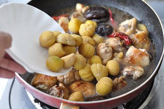 无油香菇栗子鸡