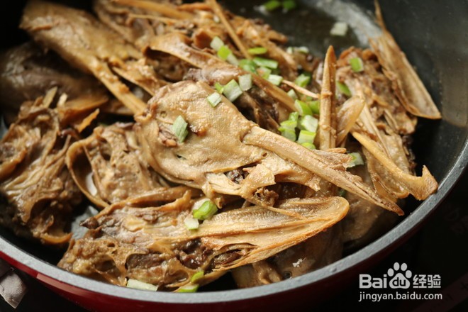 怎么样做美味干锅鸭头