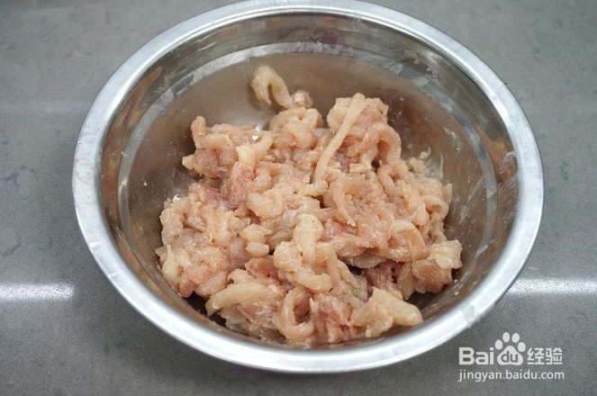 肉丝青椒胡萝卜的做法