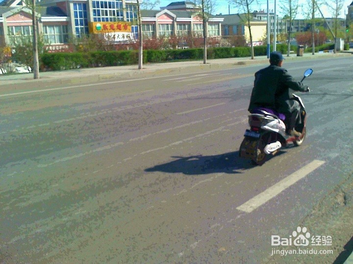 摩托车驾驶员怎样安全行驶