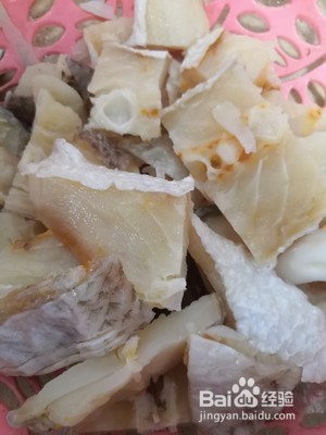 马友鱼干腩肉煲的做法