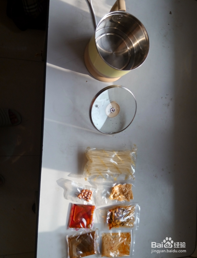 在宿舍如何自己动手煮一碗美味的螺蛳粉