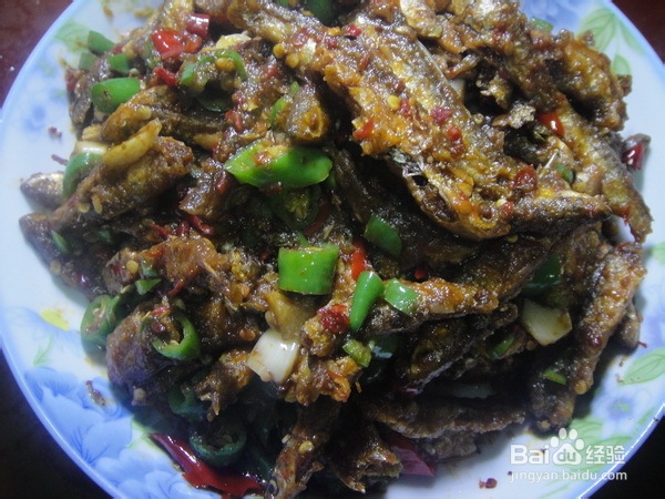 家常菜—青椒炒干炸刁子鱼
