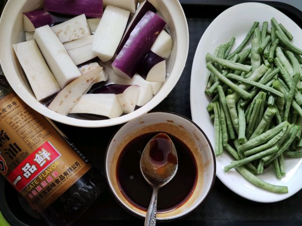 家常豆角烧茄子