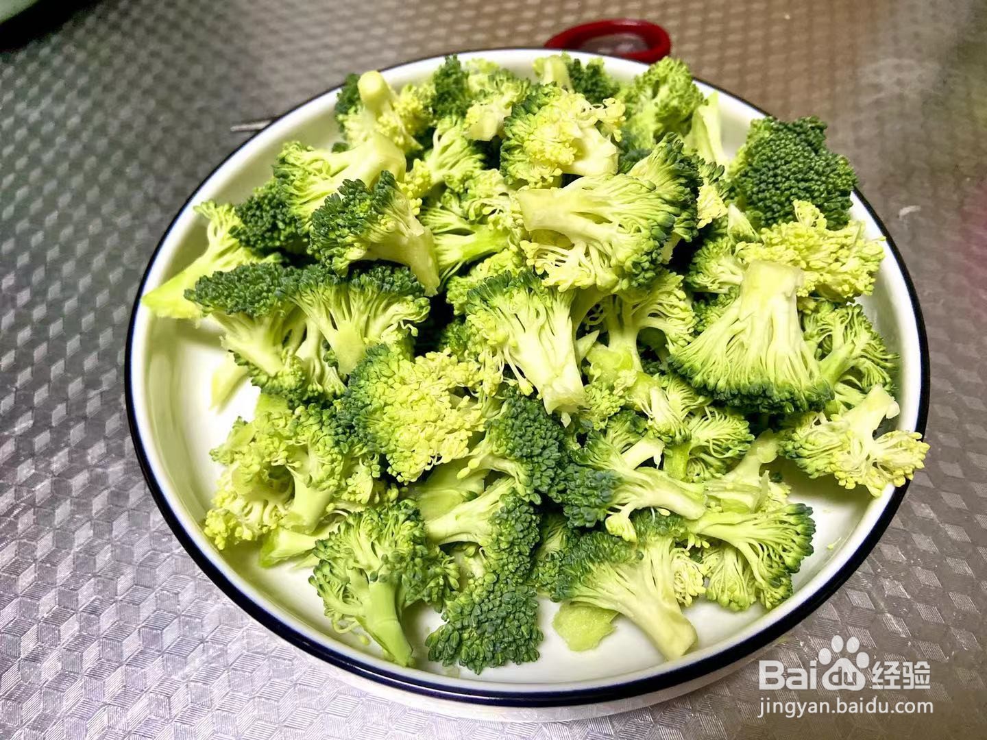 清炒西兰花怎么做最好吃？