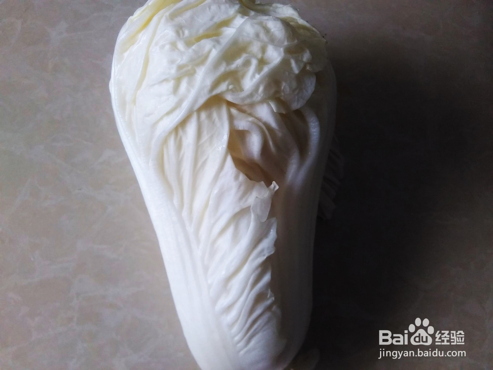 鱼头滚娃娃菜汤的做法