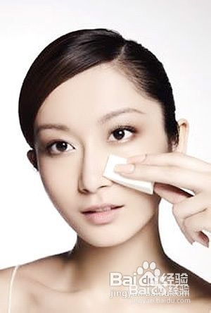 春季皮肤起干皮怎么办