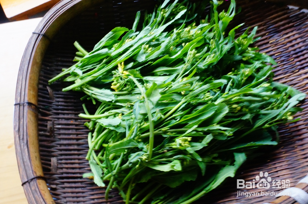 新手易做的菜苔炒腊肉