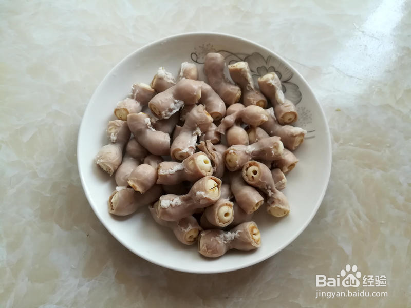 粉肠莲子汤的做法