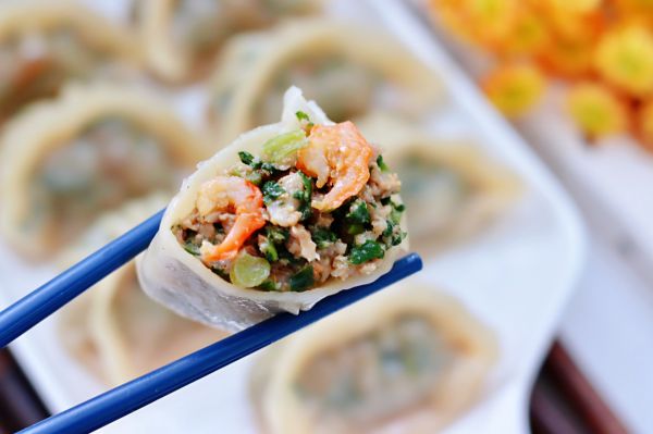 萝卜樱海米蒸饺