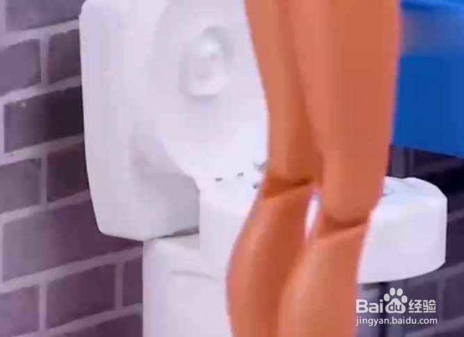 如何给芭比娃娃制作家具