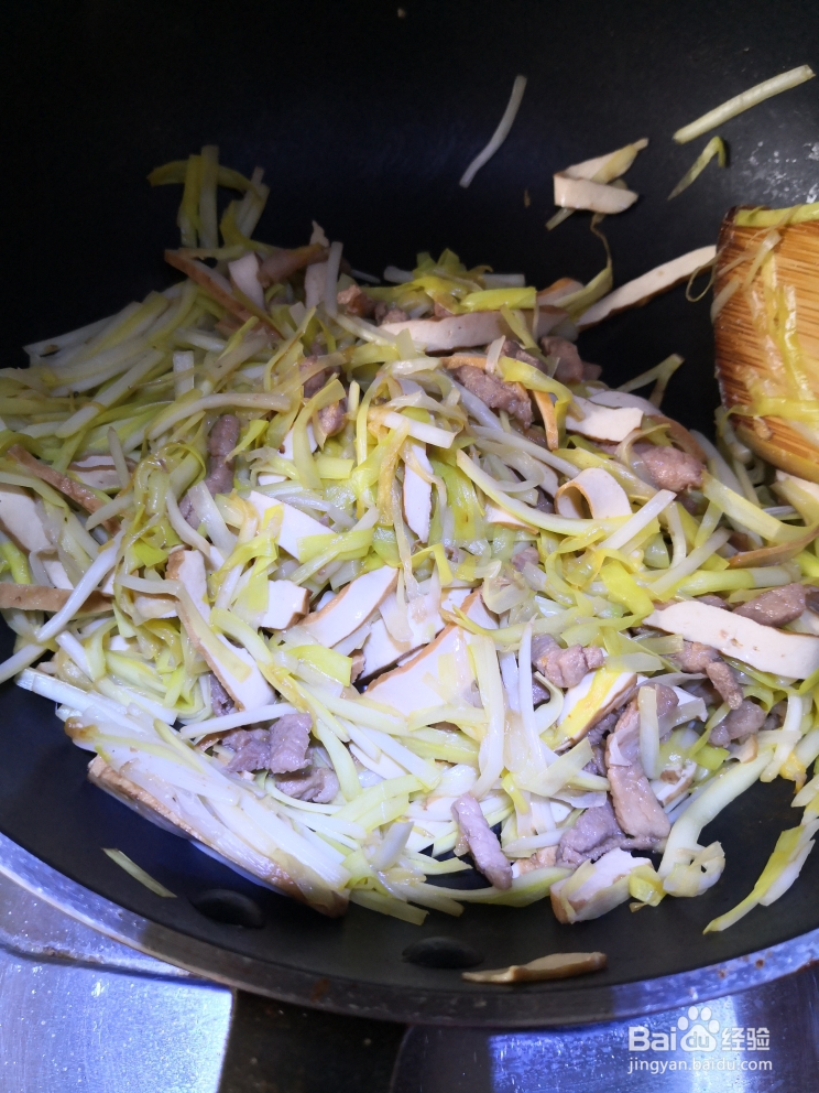 做出入味的韭黄肉丝春卷