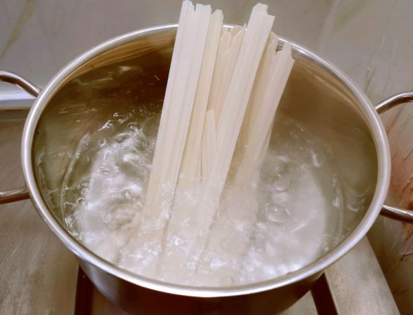 番茄鸡蛋刀削面