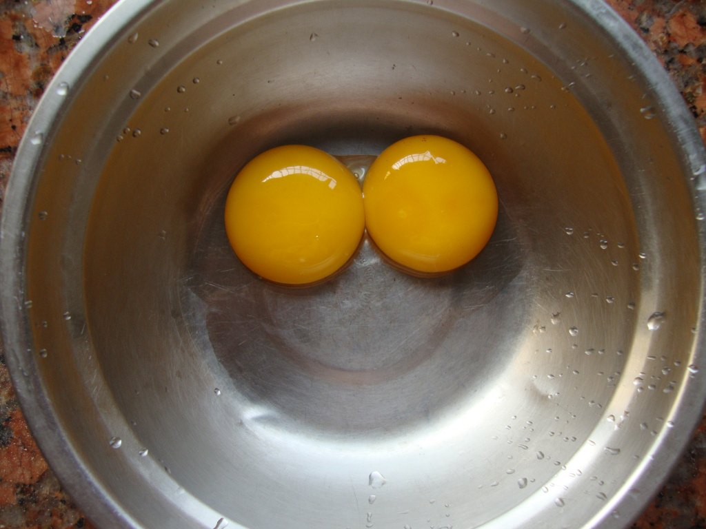 外婆做的芒果戚风蛋糕，吃了还想吃！