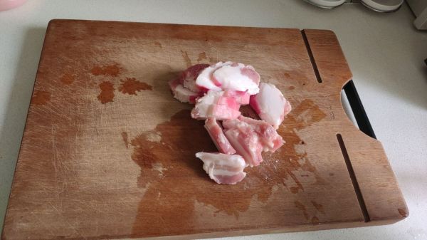 猪肉排骨烩酸菜