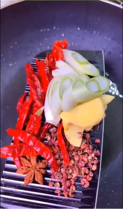 麻辣虎皮凤爪怎么做?