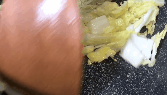 黄花菜香菇炒白菜的做法