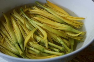 凉拌木耳黄花菜