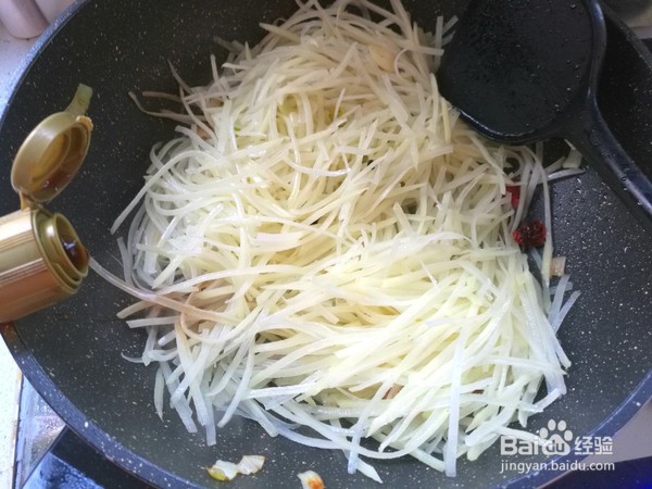甜酸辣土豆丝的做法