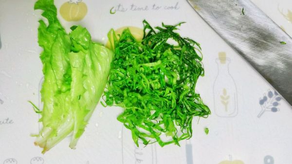 金枪鱼藜麦沙拉