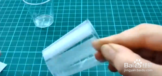 如何用简单的材料给芭比制作台灯