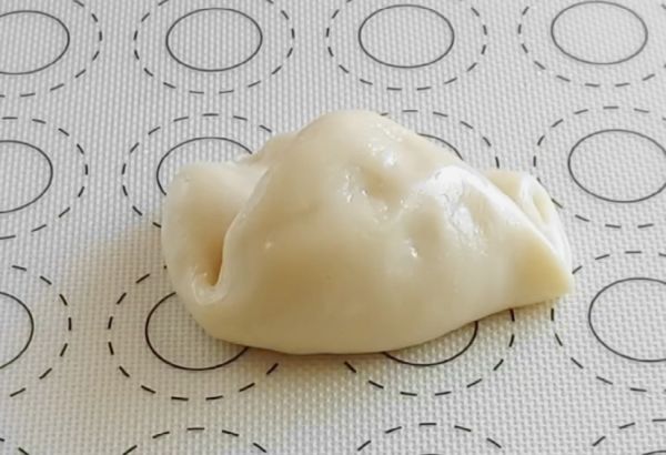 芝士咖啡巧脆珠冰皮月饼