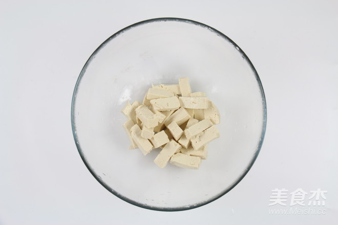 鲜肉豆腐荸荠饼