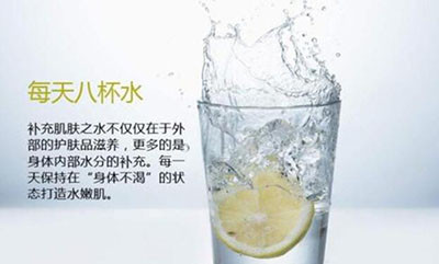 秋天脸干燥刺痛怎么办
