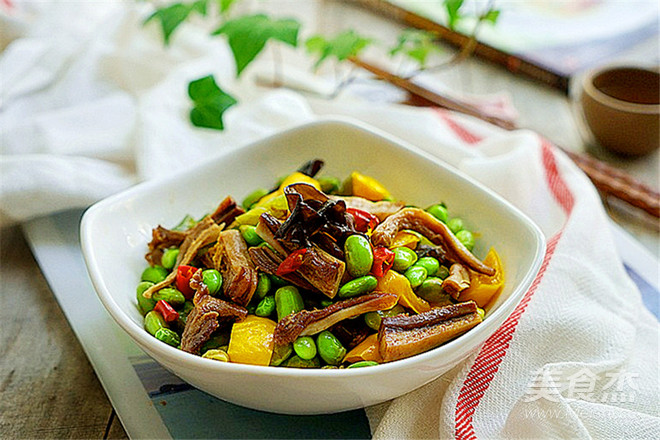 猪肚炒毛豆的做法