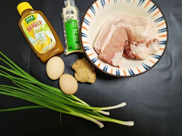 玉子豆腐肉丸蒸蛋