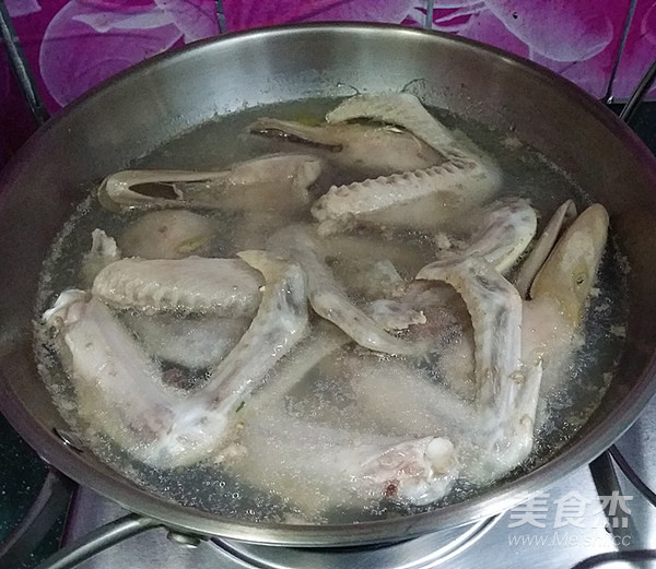 酱香鸭头与鸭翅