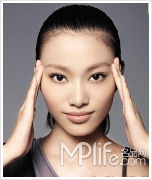 情人节用神采明眸“勾引”他