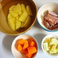 土豆清炖排骨怎么做？