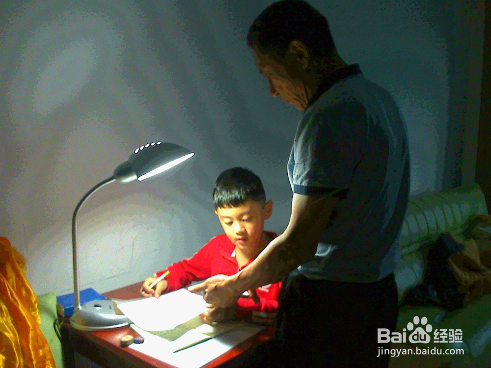 老年人怎样指导孩子写好方块字