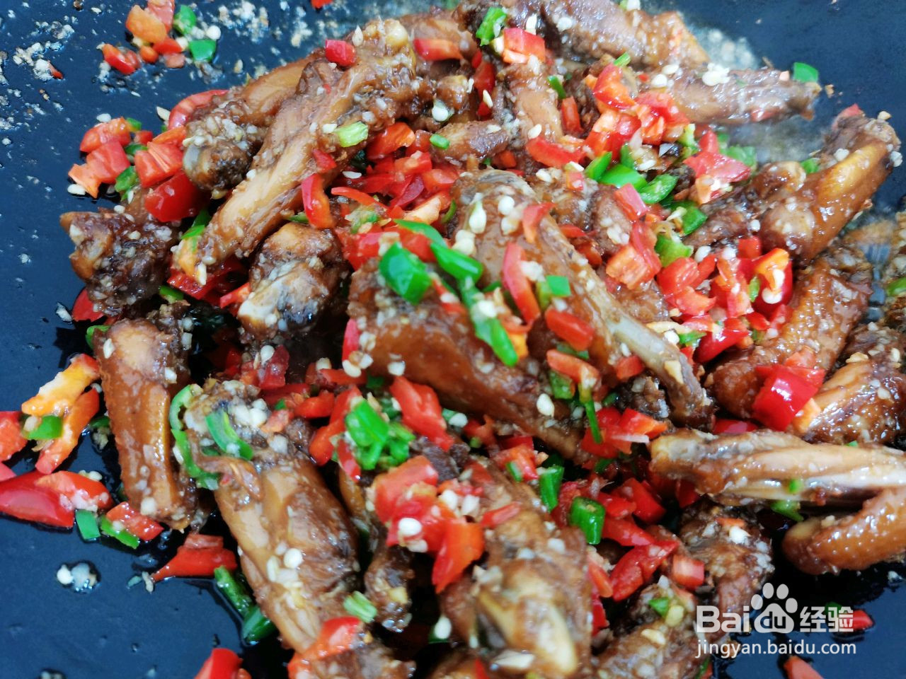 蒜香鸡翅的做法