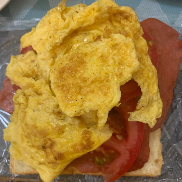 周一来份厚多士缓解周一综合症