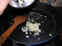 菠萝炒虾仁怎么做才好吃