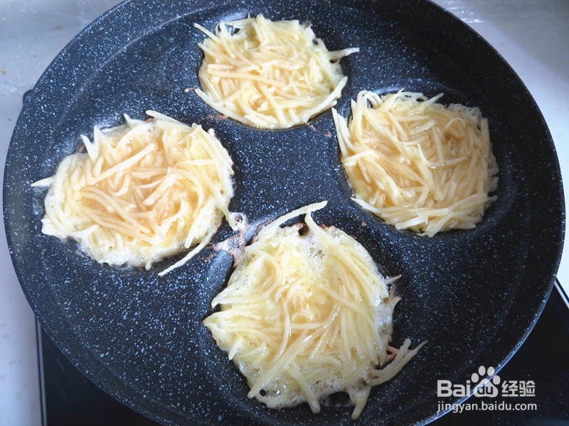 土豆鸡蛋饼的做法